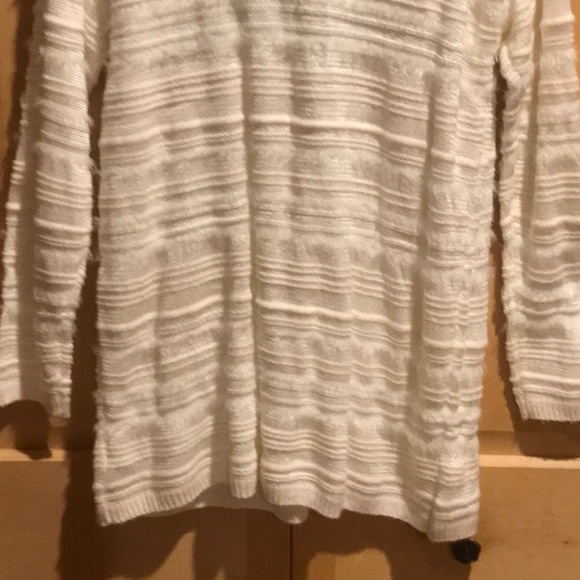 Liz Claiborne Sweater - Picture 6 of 7